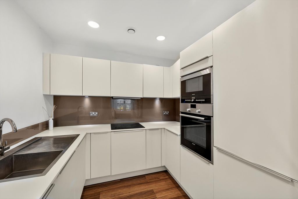 Property photo 3 of 9 Image