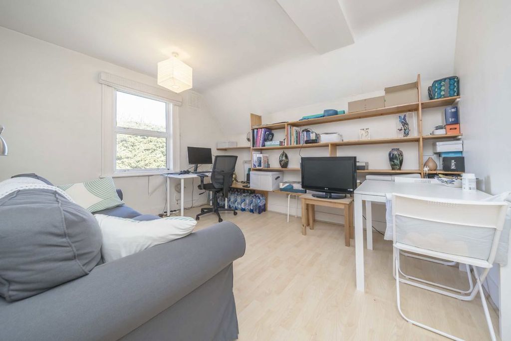 Property photo 2 of 5