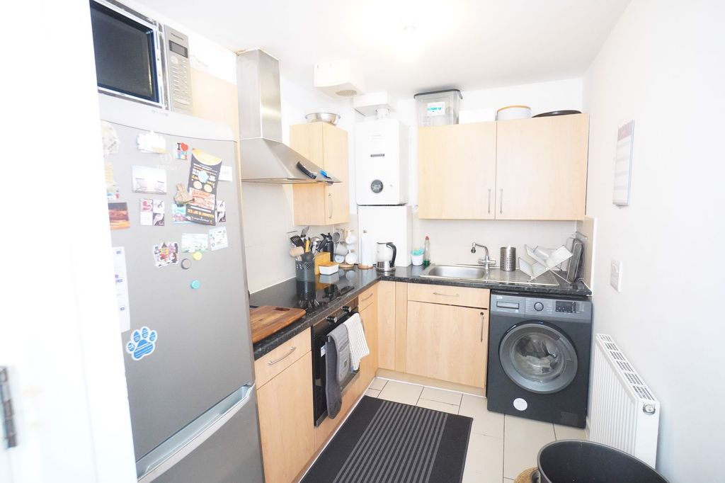 Property photo 3 of 10 Photo 6