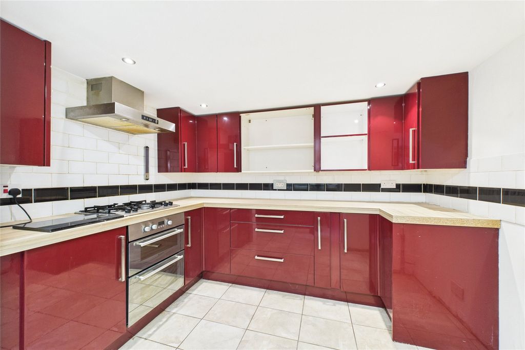 Property photo 3 of 9 Picture No. 05