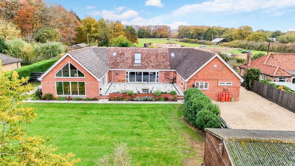 Property photo 2 of 60 4087995