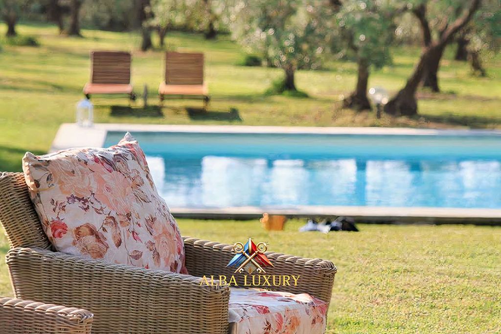 Property photo 3 of 36