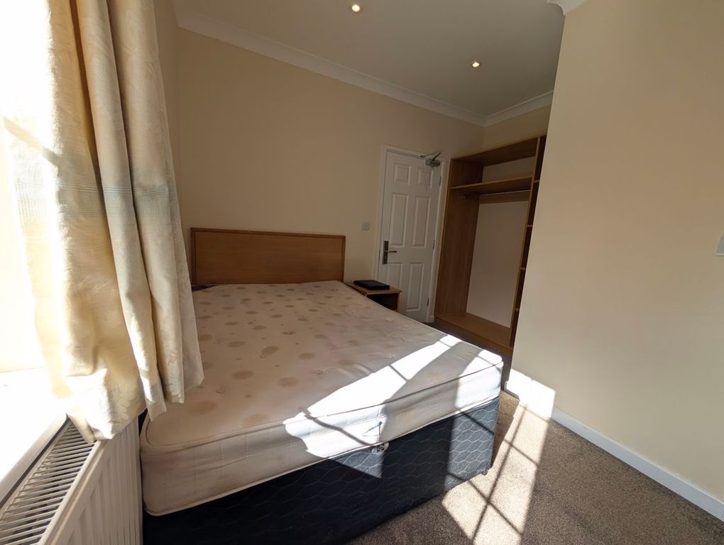 Property photo 3 of 8 Photo 3