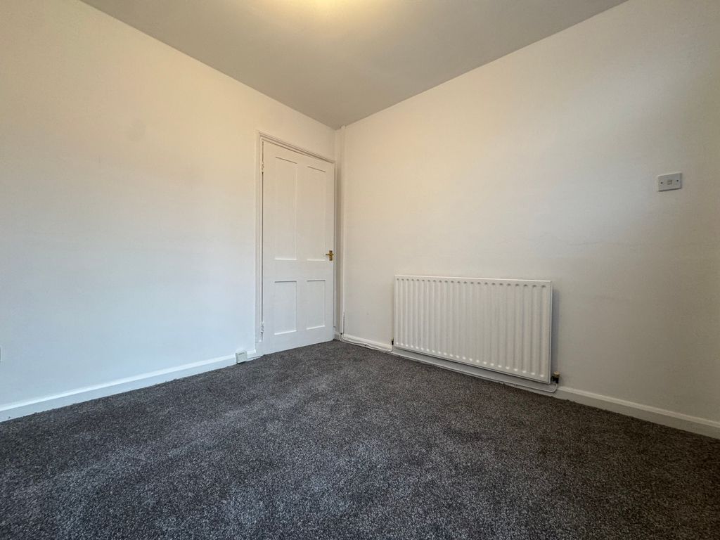 Property photo 2 of 12 Image