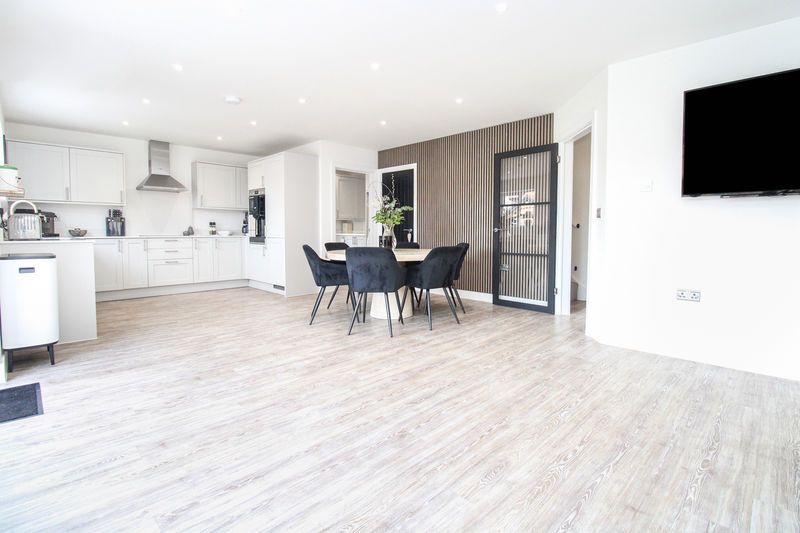 Property photo 2 of 23 Photo 26