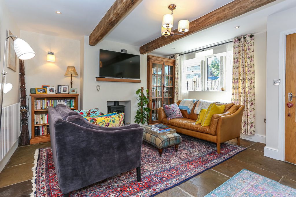 Property photo 2 of 30