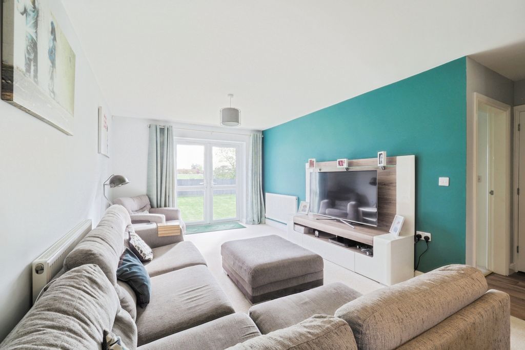 Property photo 3 of 15