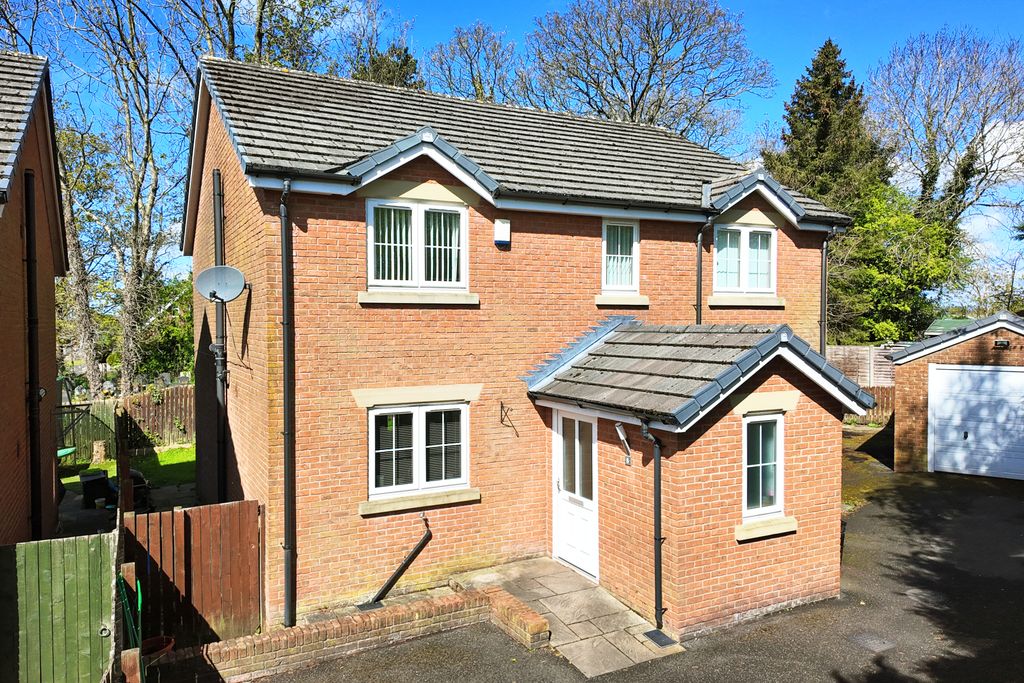 Property photo 1 of 16 Front
