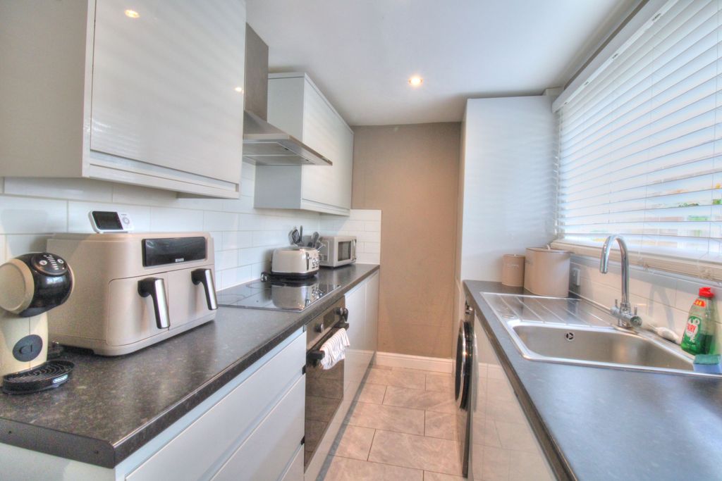 Property photo 3 of 14 Img_6171_2_3