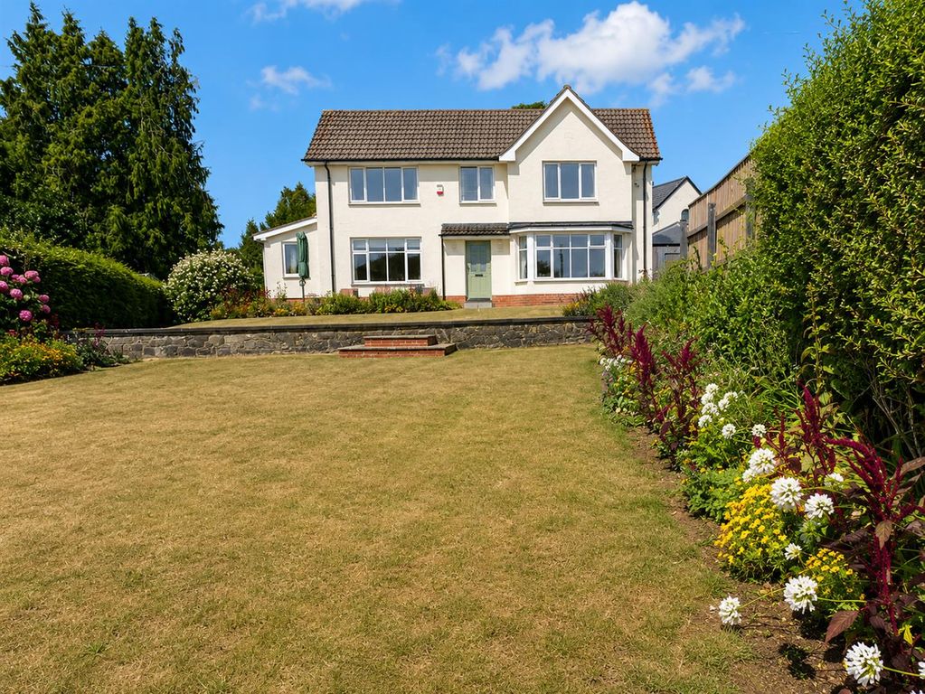 Property photo 1 of 43 Newlands