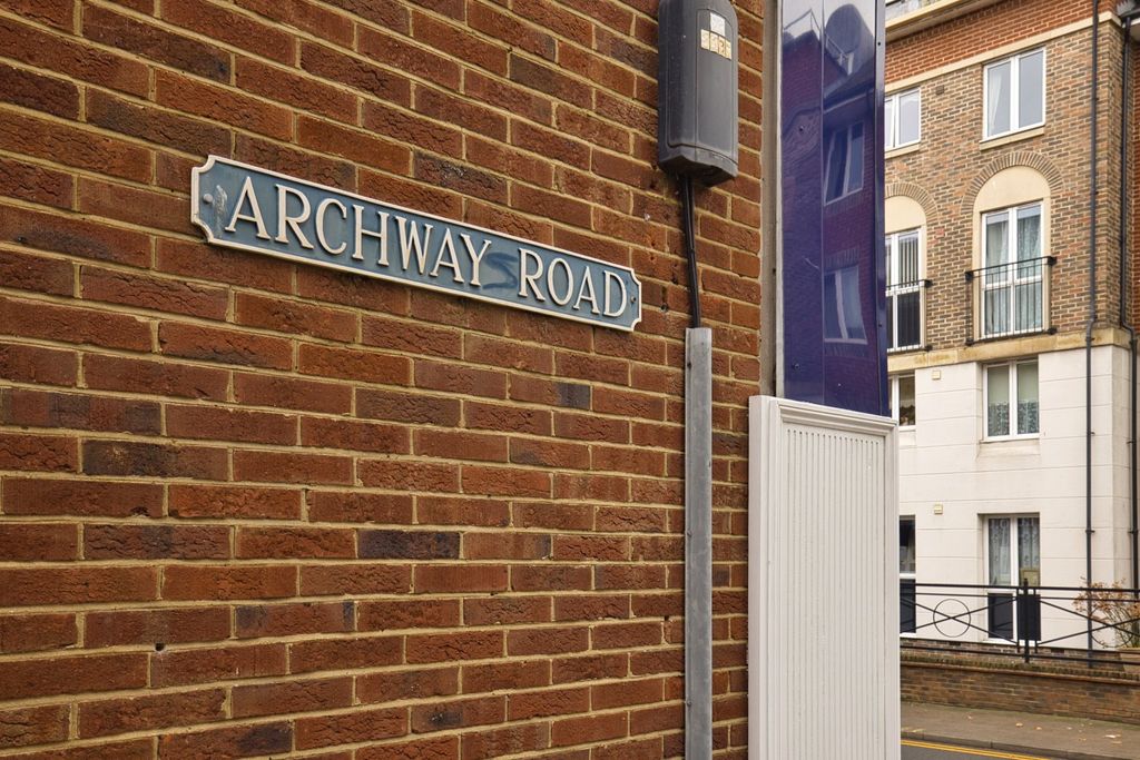 Property photo 2 of 2 Picture 2