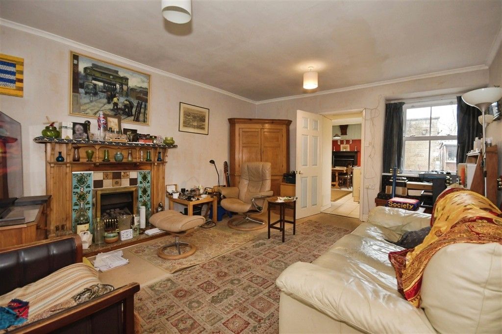 Property photo 3 of 11