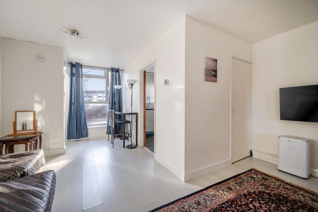 Property photo 3 of 18 Reception Room