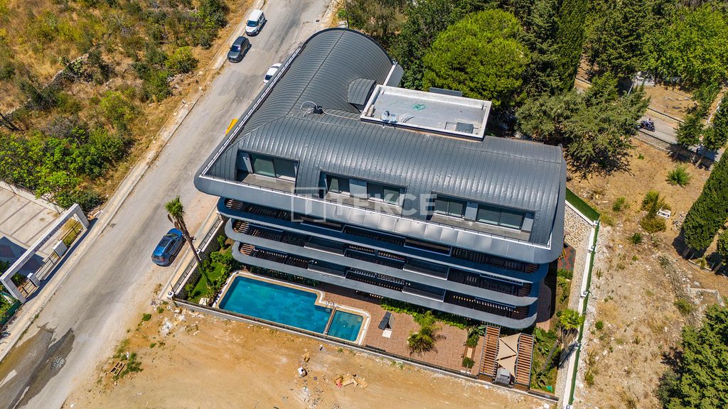 Property photo 3 of 25