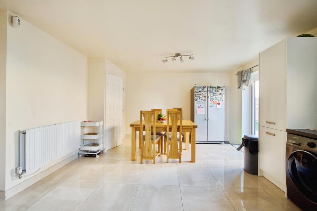 Property photo 3 of 12 User_Edited_Photo-Efc1d7B3_User-Edited-Eaba5Af5-Ed