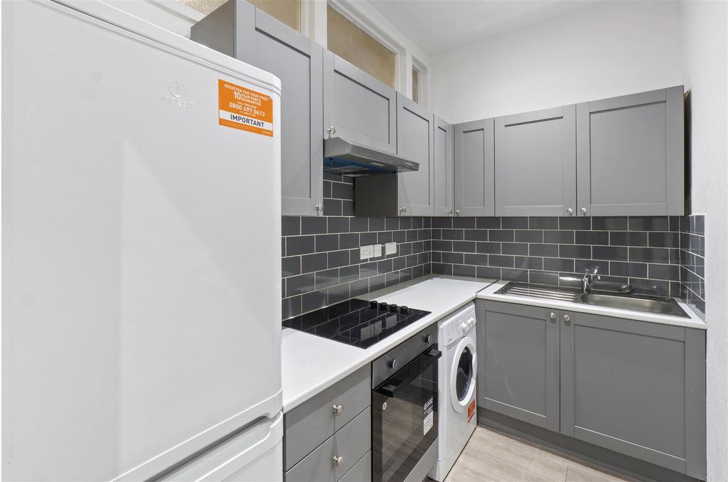 Property photo 2 of 5 Kitchen