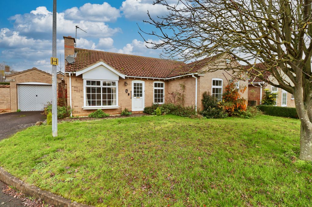 Property photo 1 of 18 Img_34875_1_Original (1)