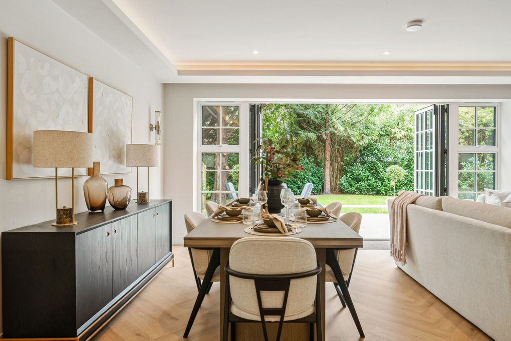 Property photo 3 of 35