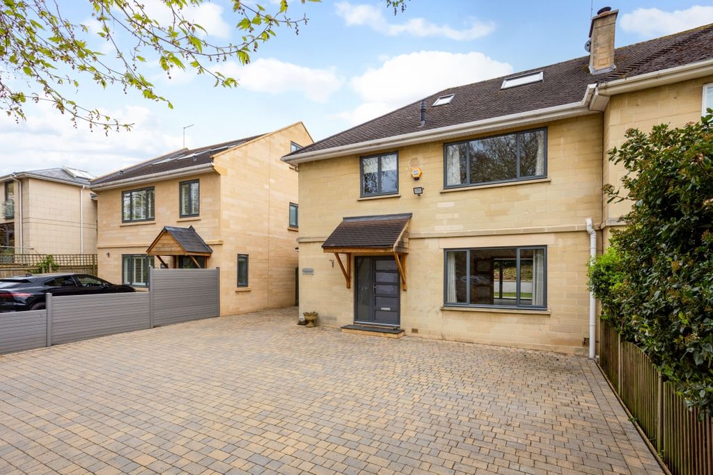 Property photo 1 of 26 1