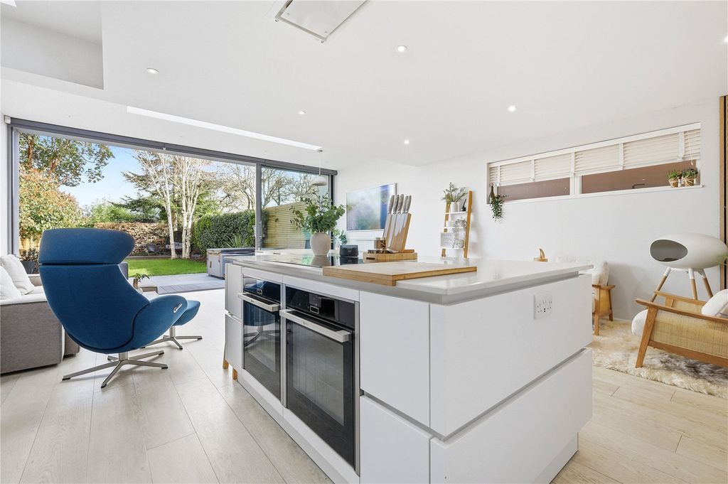 Property photo 3 of 23 Picture No. 05