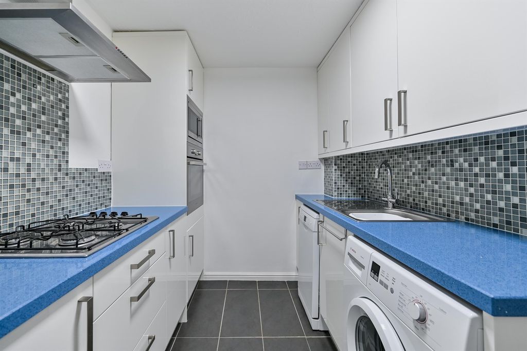 Property photo 3 of 13 Kitchen
