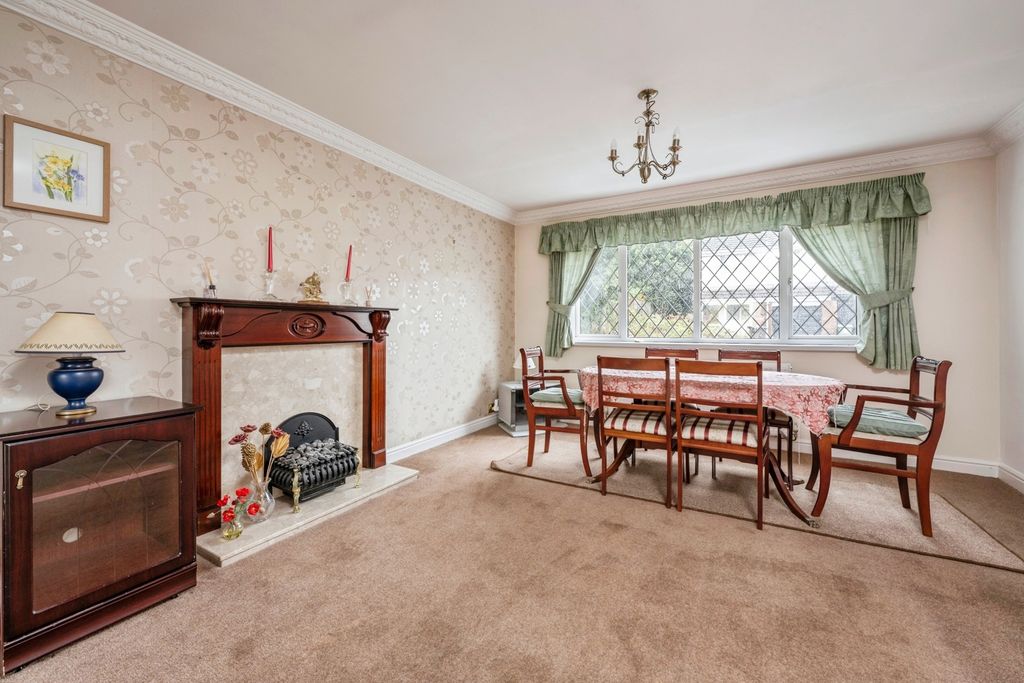 Property photo 3 of 17 Photo