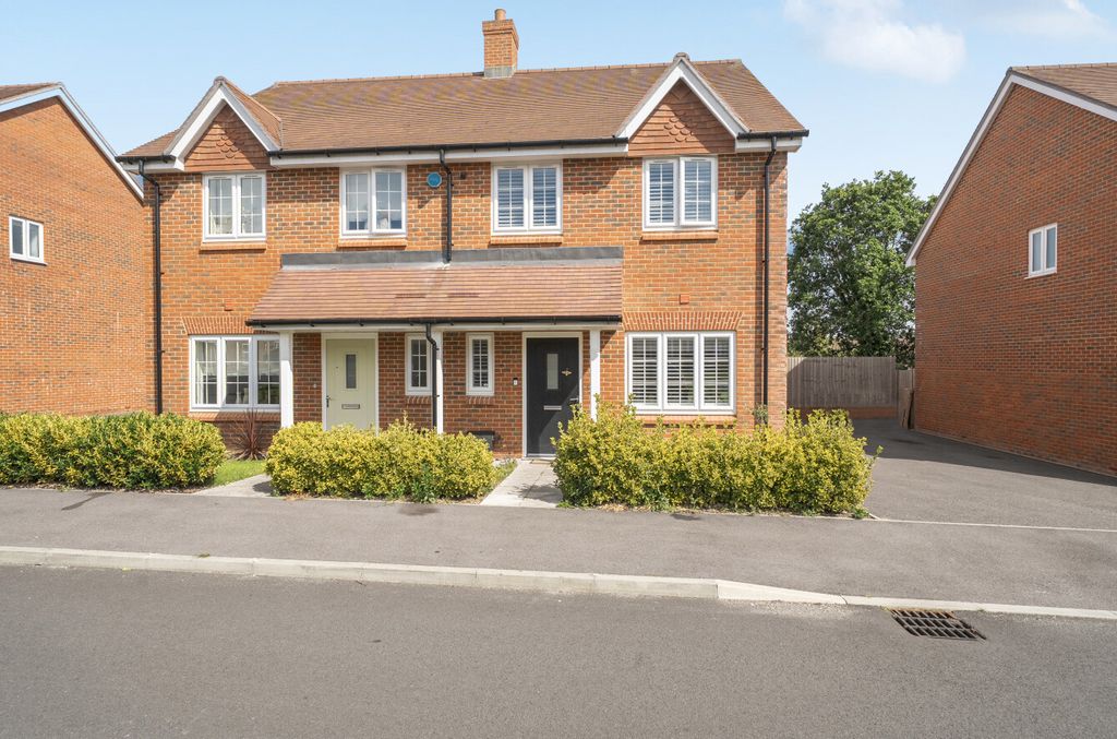 Property photo 1 of 11 1477456-2-6A3035c...