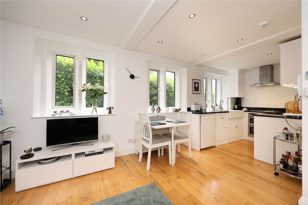 Property photo 1 of 12 Picture No. 30