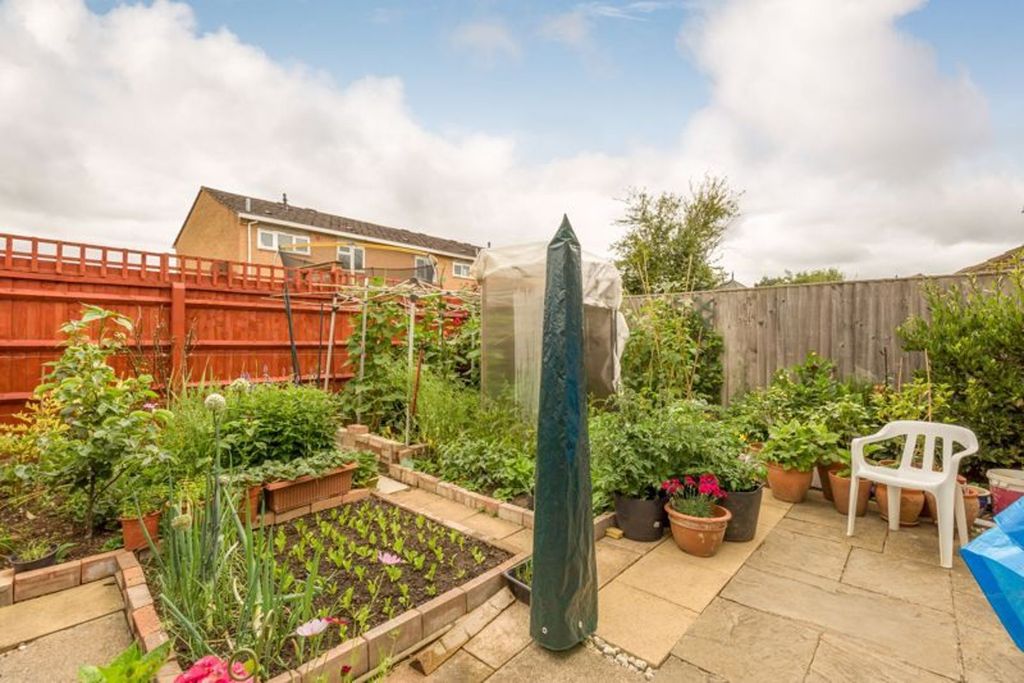 Property photo 2 of 16