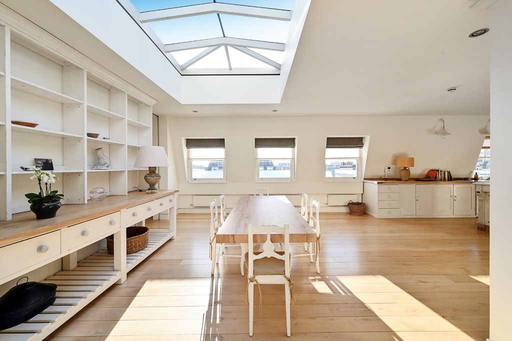 Property photo 2 of 47 Dinning Room