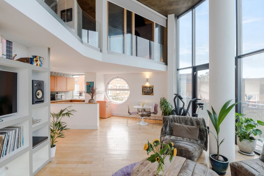 Property photo 2 of 14 Picture No. 03