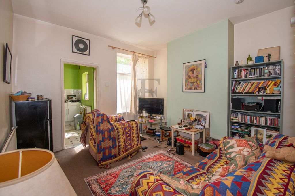 Property photo 3 of 8