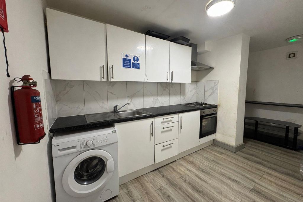 Property photo 2 of 5 Chatgpt Image Feb 26, 2026, 04_40_46 Pm.Png