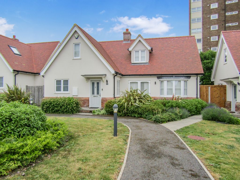 Property photo 1 of 18