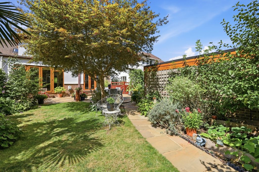 Property photo 2 of 24 Picture No. 39