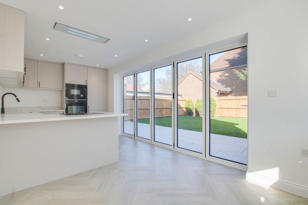 Property photo 3 of 39