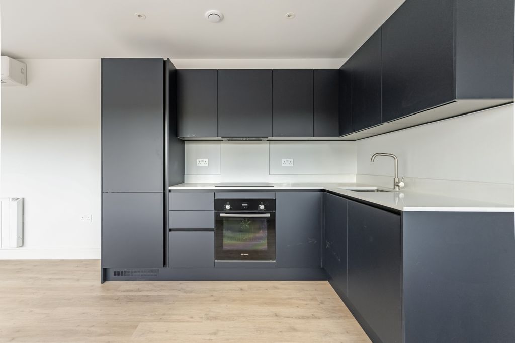 Property photo 3 of 26 114941_Flat 11 Bi...