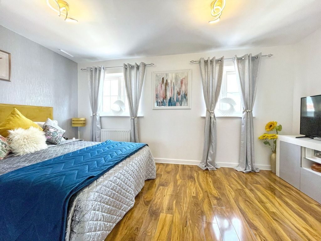 Property photo 3 of 26