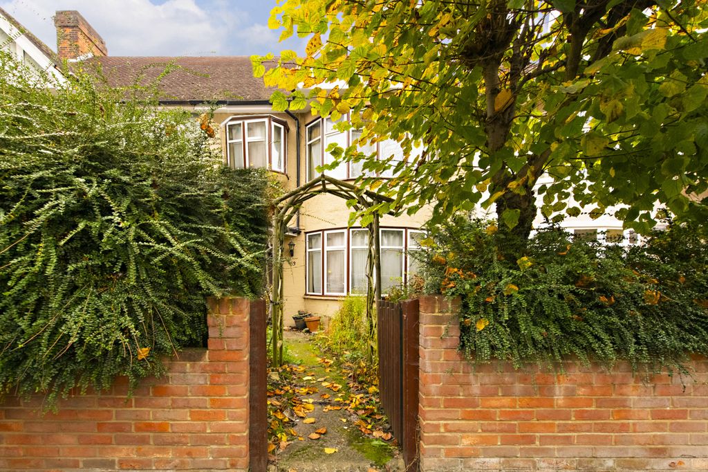Property photo 1 of 9