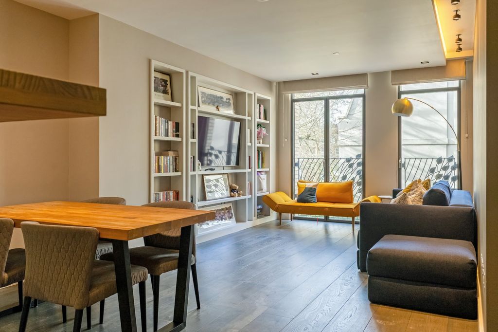 Property photo 3 of 22 Picture No. 12