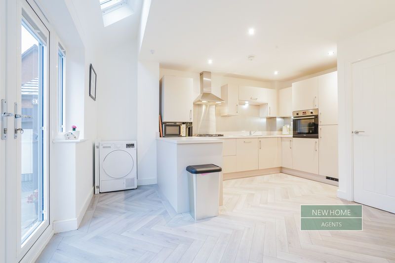 Property photo 3 of 18 Photo 7