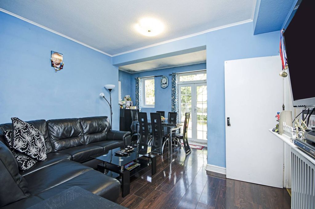 Property photo 2 of 4