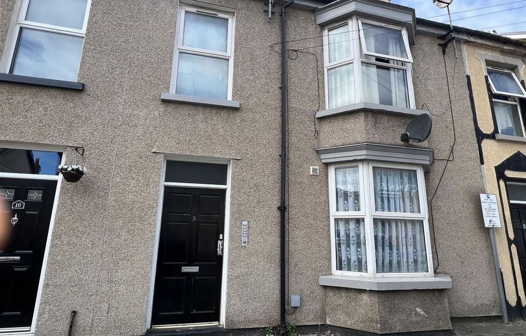 Property photo 1 of 4