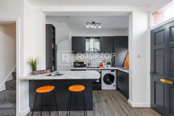 Property photo 2 of 16 8995509.Jpg