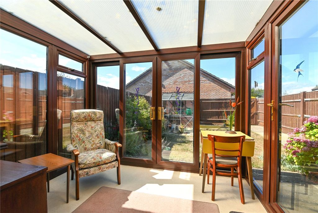 Property photo 2 of 21 Picture No. 29