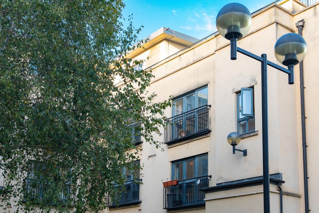 Property photo 2 of 27 Olh01227.Jpg