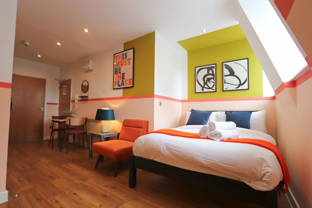 Property photo 1 of 9