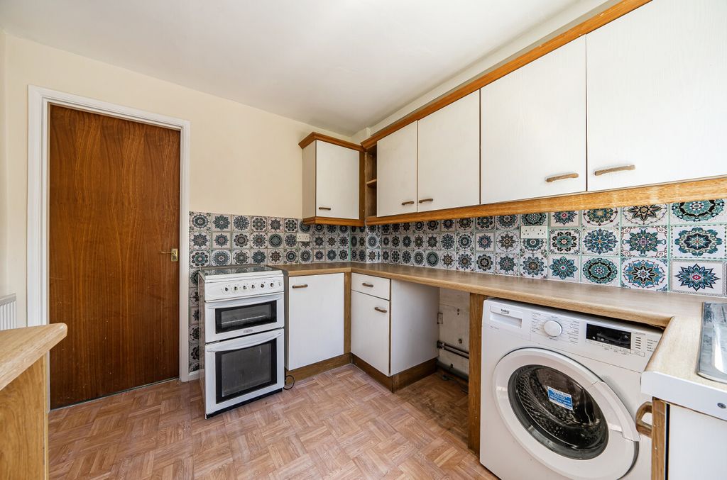 Property photo 2 of 21 1465399-9-6A1Ad17...