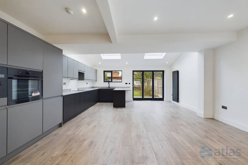 Property photo 3 of 22 Property Image