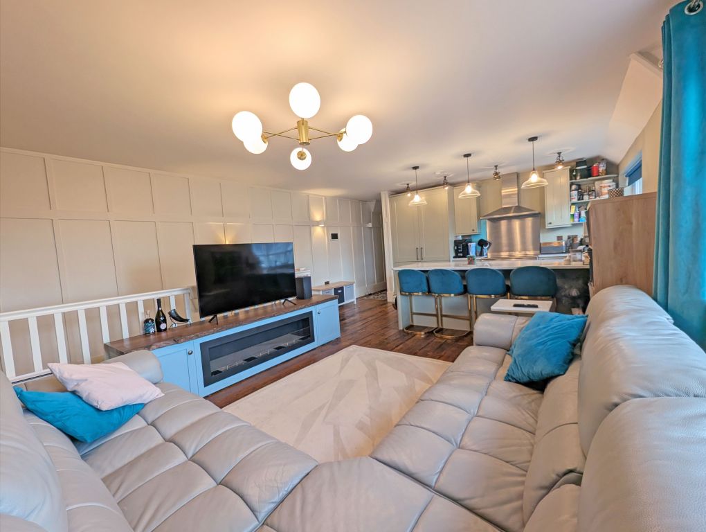 Property photo 1 of 13 Living-Room-1